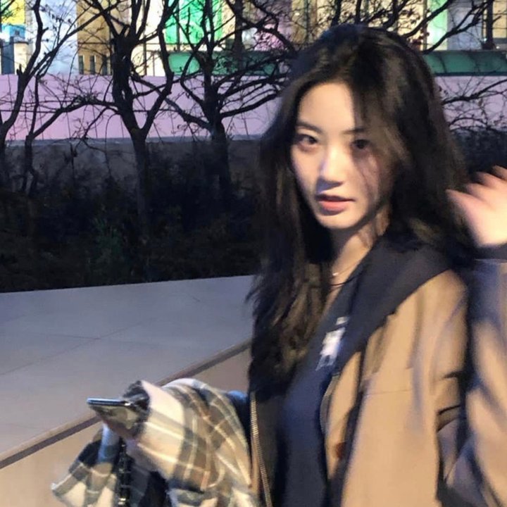 5个吓鬼的少年